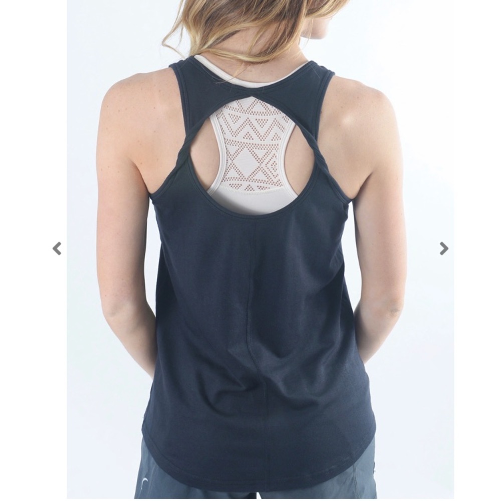 ZYIA Twist back tank